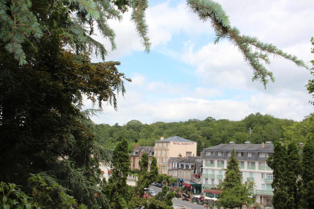 Albert Premier Hotel Bagnoles-de-l'Orne Dış mekan fotoğraf