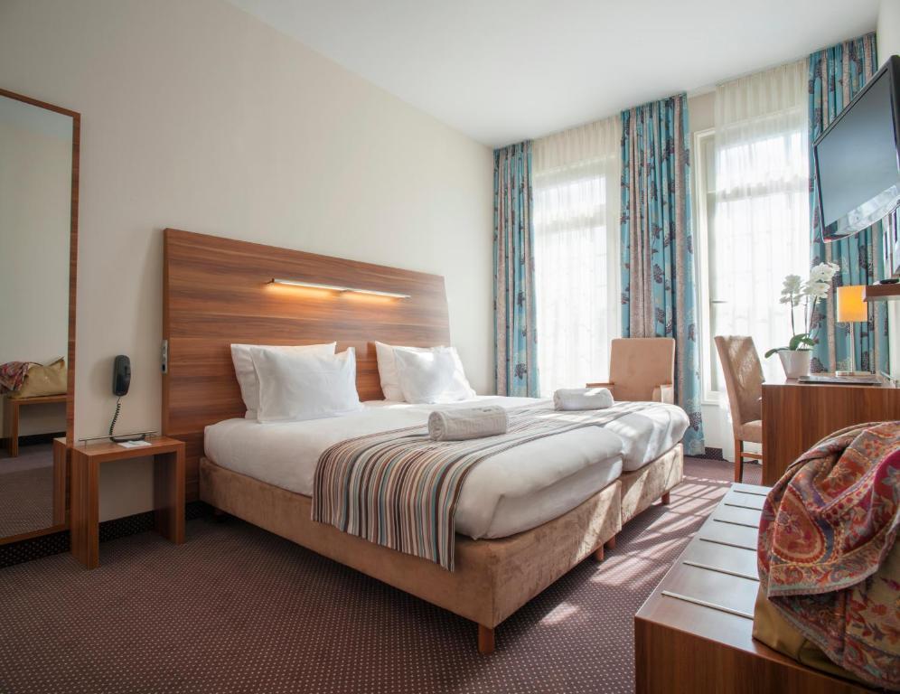 Albert Premier Hotel Bagnoles-de-l'Orne Oda fotoğraf