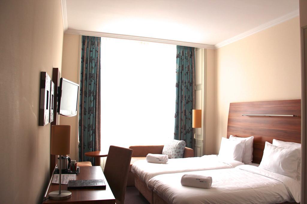 Albert Premier Hotel Bagnoles-de-l'Orne Dış mekan fotoğraf